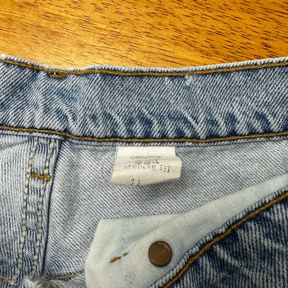 Levi’s VTG orange tag light wash denim shorts - Picture 5 of 9